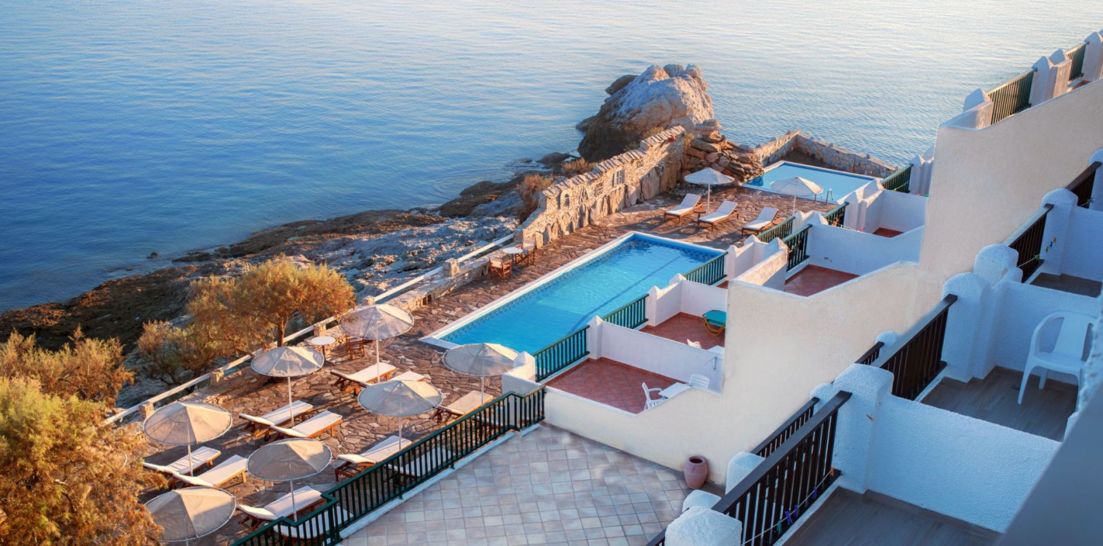 Cavos Bay Hotel & Studios | Ikaria Cavos Bay Hotel